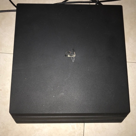 Ps4 pro bundle - Picture 2 of 6